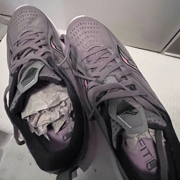 Saucony Women’s Running Shoes Size 9.5 - Picture 4 of 11